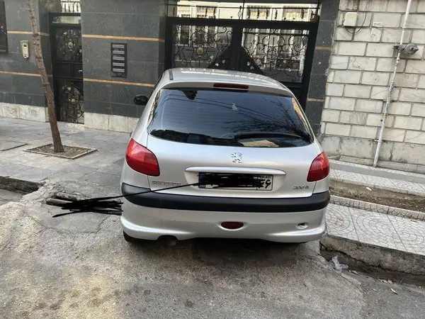 پژو، 206