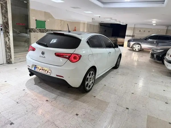 آلفارومئو، جولیتا