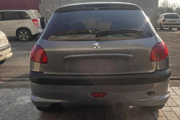 پژو، 206