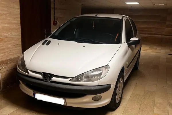 پژو، 206