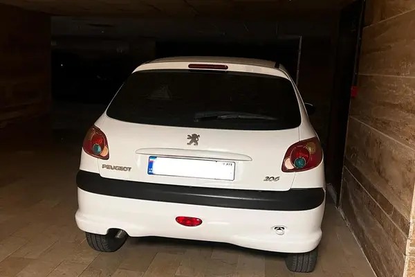 پژو، 206
