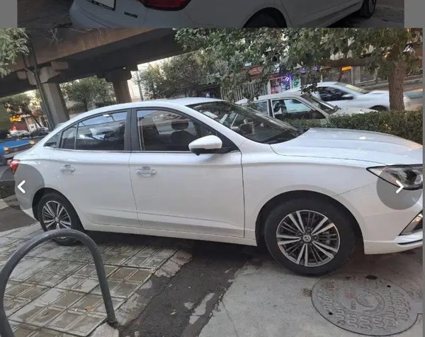 ام جی، 5