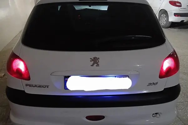 پژو، 206