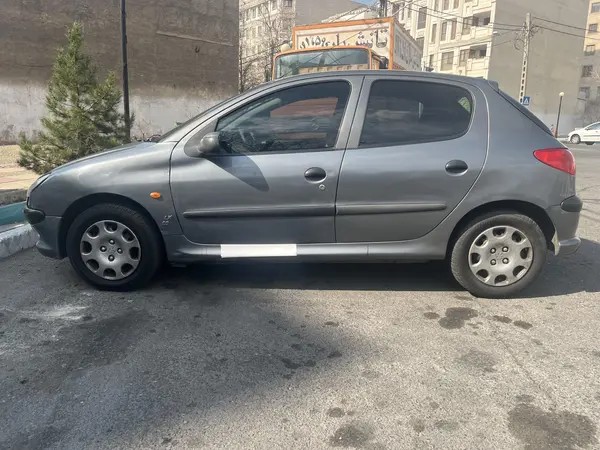 پژو، 206