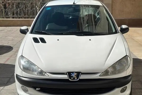 پژو، 206