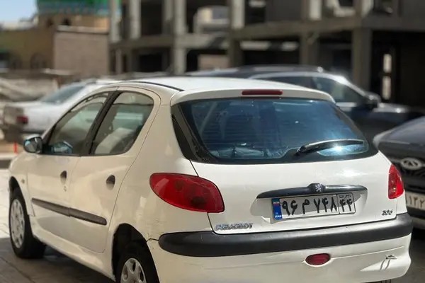 پژو، 206
