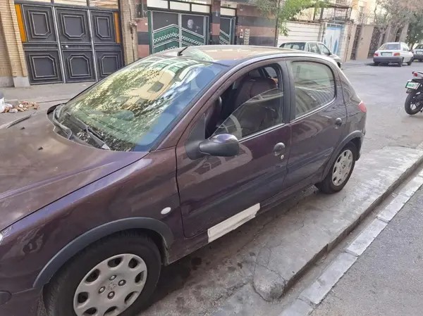 پژو، 206