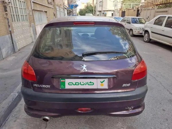 پژو، 206