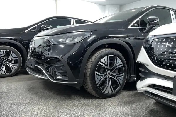 بنز، EQE SUV