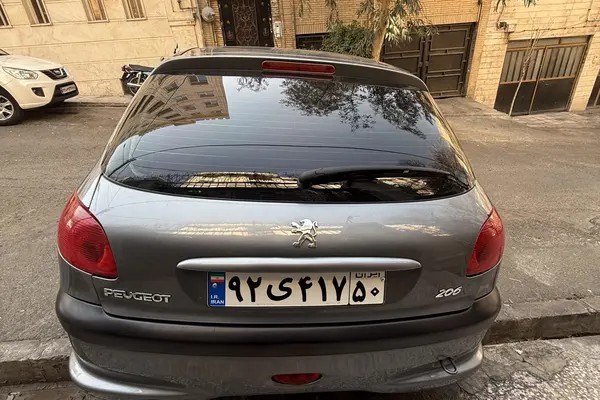 پژو، 206