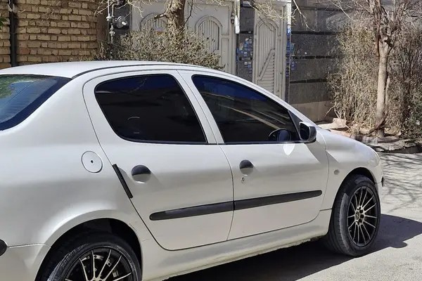 پژو، 206 SD