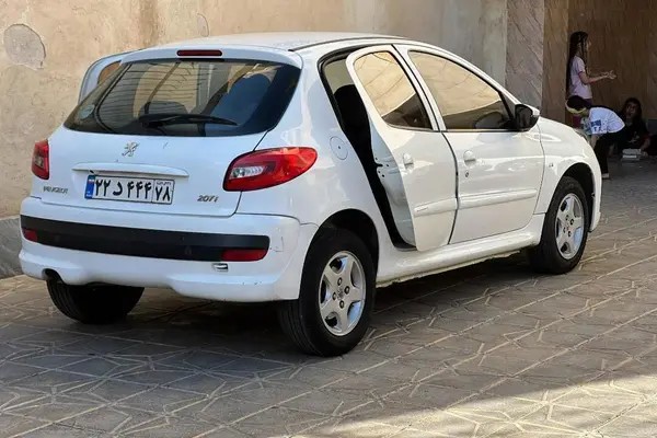 پژو، 207