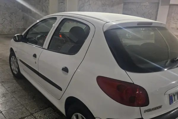 پژو، 206