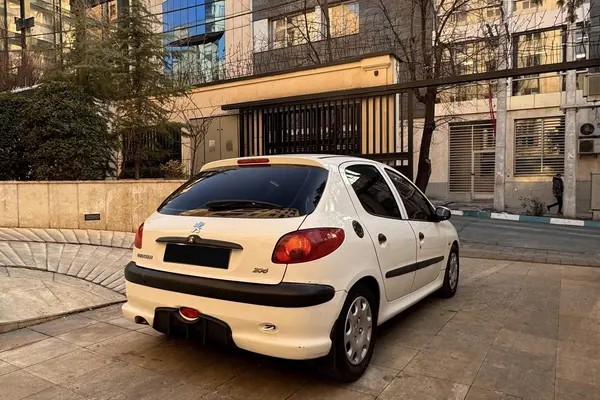 پژو، 206