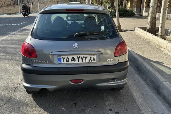 پژو، 206
