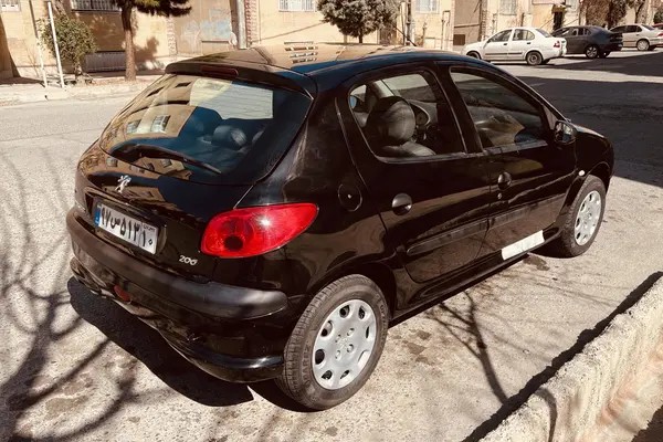 پژو، 206