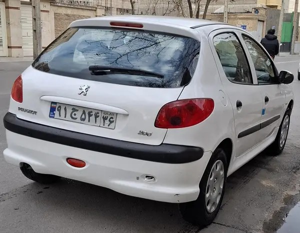 پژو، 206