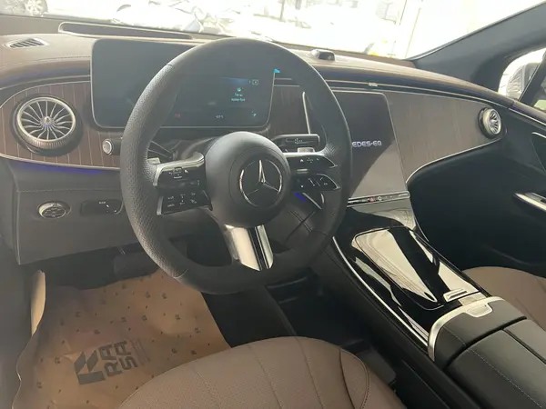بنز، EQE SUV