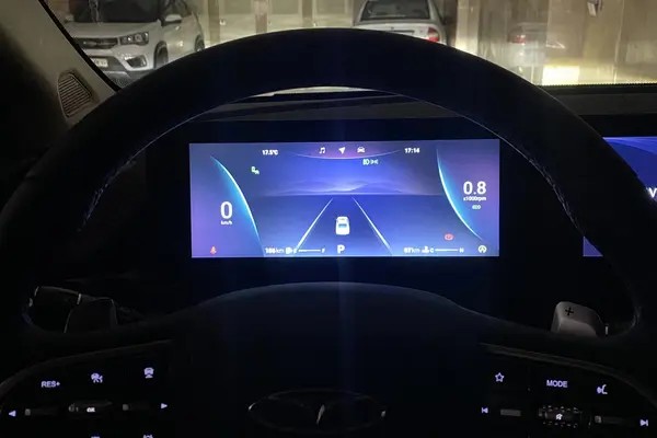 فونیکس، آریزو 6 جی تی (Z6 GT)
