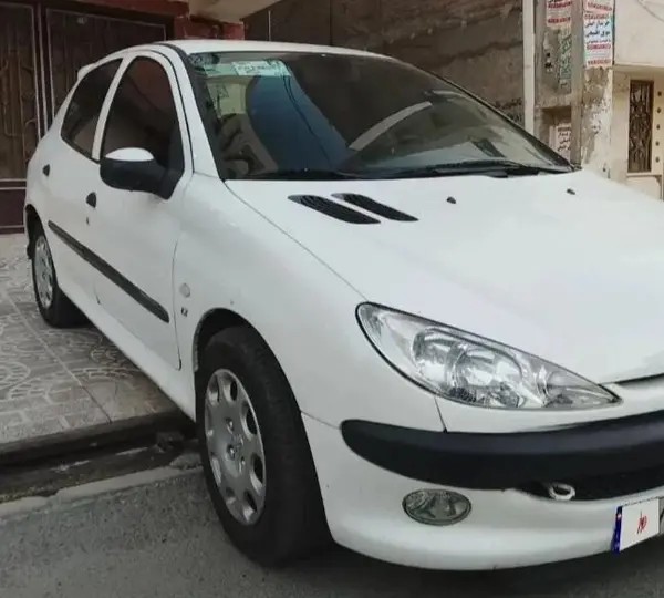 پژو، 206