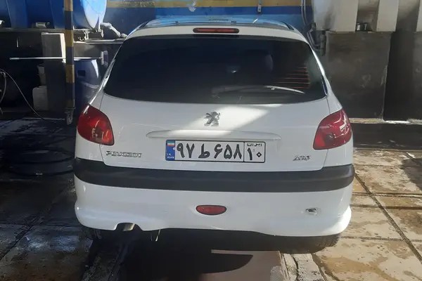 پژو، 206