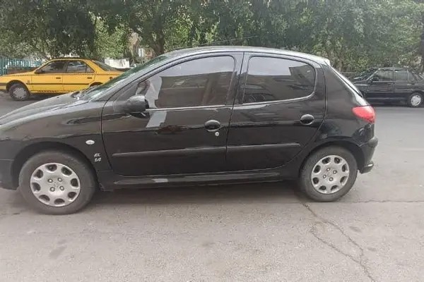 پژو، 206