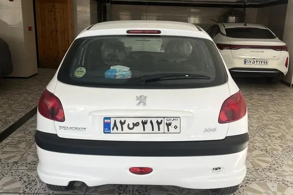 پژو، 206