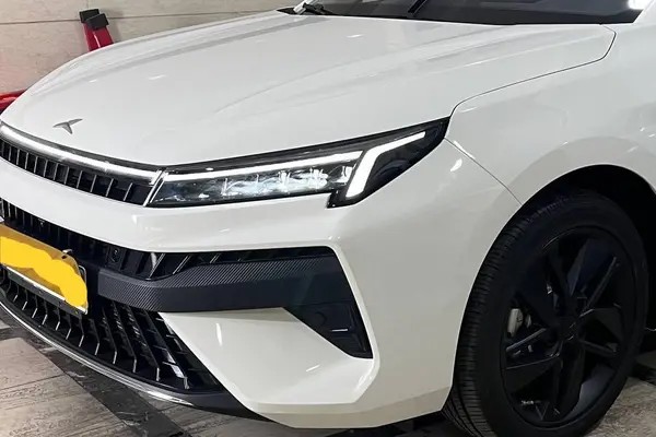 کی ام سی، J7