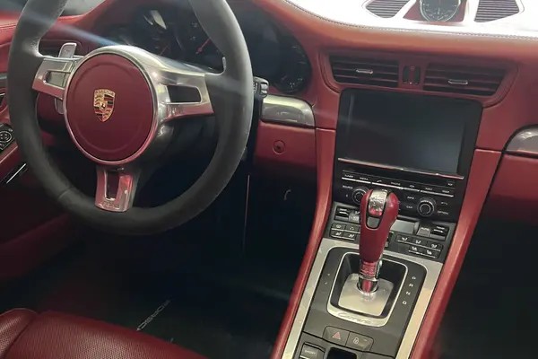پورشه، 911