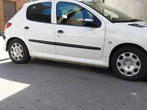 پژو، 206