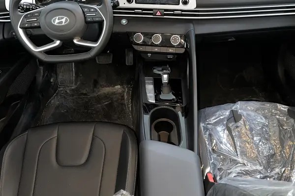 هیوندای، النترا