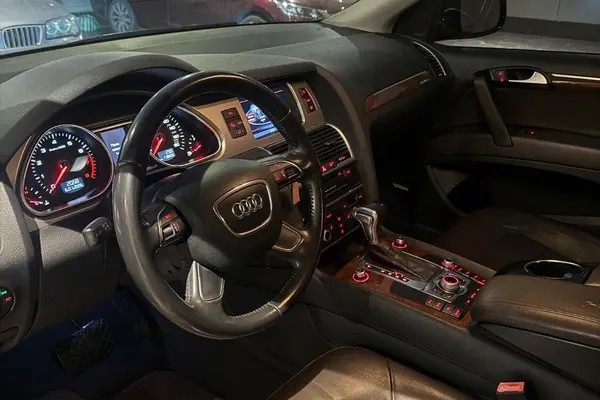 آئودی، Q7