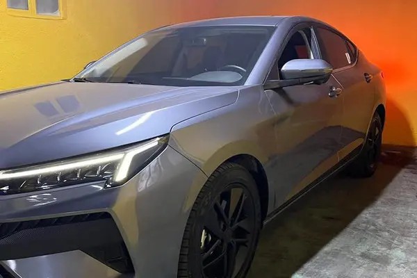 کی ام سی، J7
