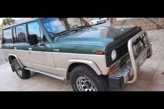 نیسان، پاترول چهار در