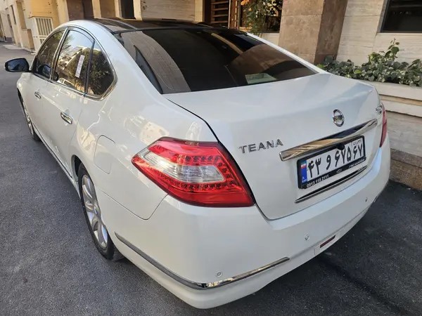 نیسان، تی ینا