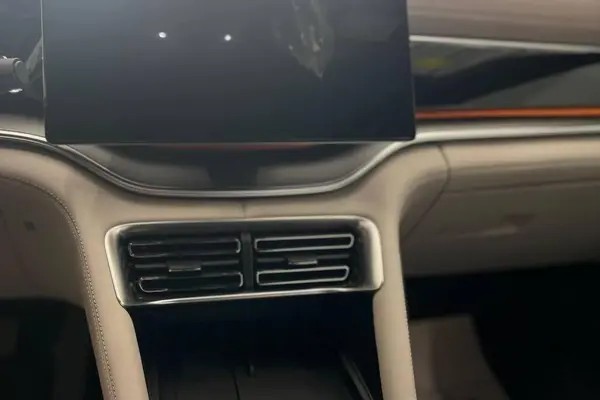 بی وای دی، سانگ پلاس DMi