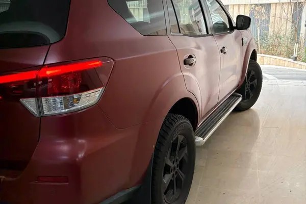 نیسان، ترا