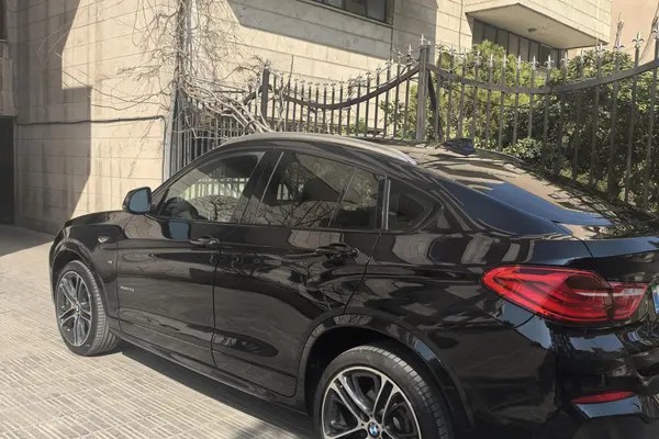 ب ام و، X4