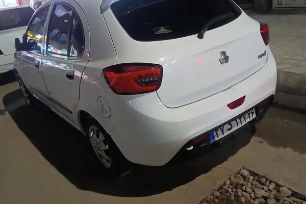 تیبا، هاچ بک