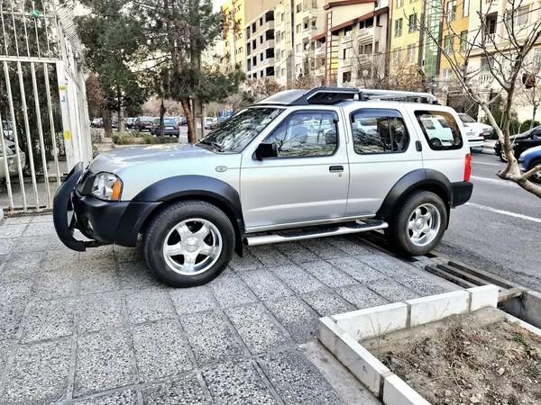 نیسان، رونیز