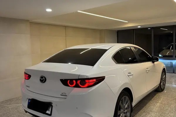 مزدا، 3 وارداتی