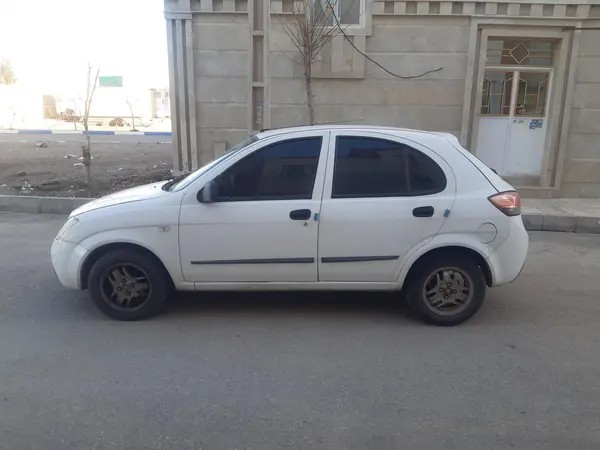 تیبا، هاچ بک