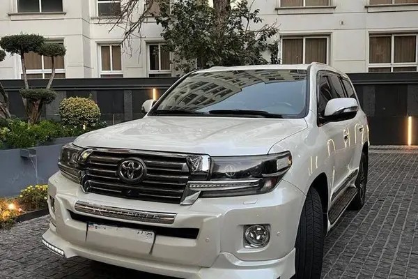 تویوتا، لندکروز چهار در
