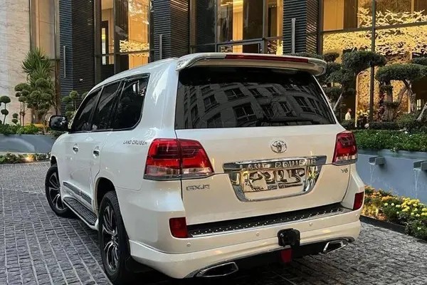 تویوتا، لندکروز چهار در