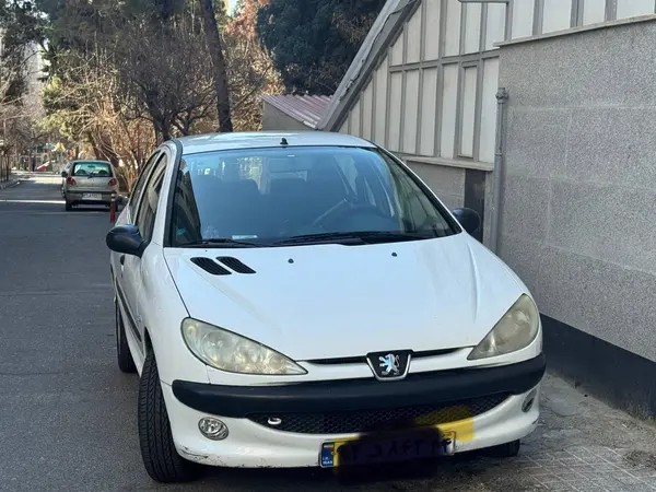 پژو، 206