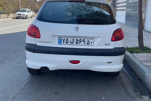 پژو، 206