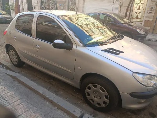 پژو، 206