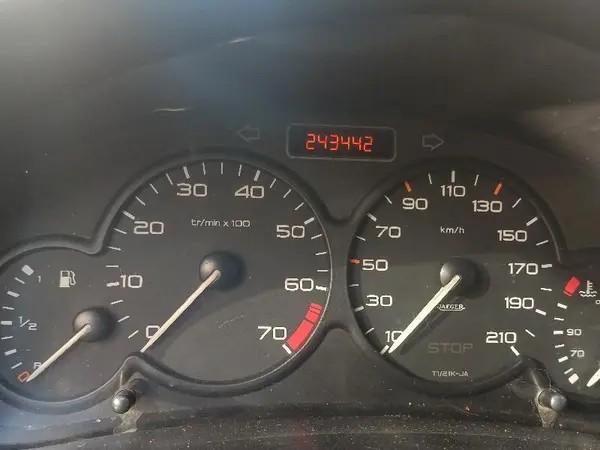 پژو، 206