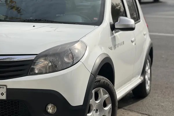 رنو، ساندرو استپ وی