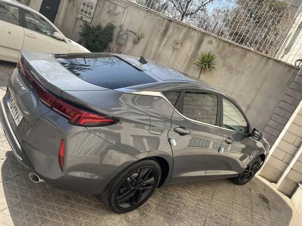 کی ام سی، J7